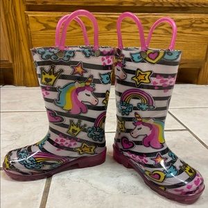 Toddler light up unicorn rain boots.